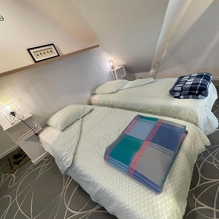 Duplex Apartment Beaumont-sur-Sarthe Luaran gambar